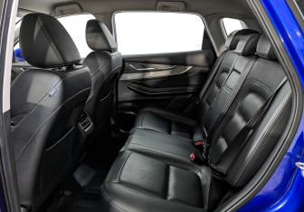 Подержанный автомобиль Exeed LX 2022 года (17 фото)