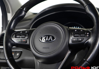 Подержанный автомобиль Kia Sorento 2017 года (13 фото)