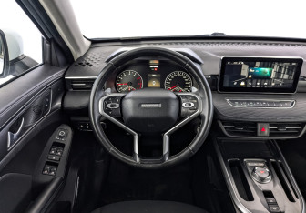 Подержанный автомобиль Haval Jolion 2022 года (21 фото)