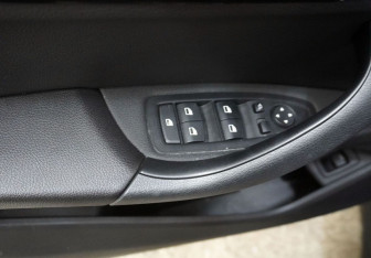 Подержанный автомобиль BMW X1 2020 года (12 фото)
