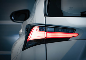 Подержанный автомобиль Lexus NX 2017 года (36 фото)