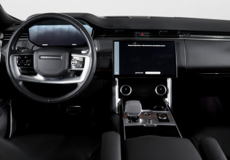 Подержанный автомобиль Land Rover Range Rover 2023 года (12 фото)