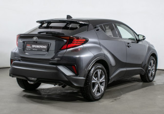 Подержанный автомобиль Toyota C-HR 2020 года (5 фото)
