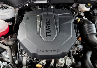 Подержанный автомобиль Hyundai Santa Fe 2021 года (9 фото)