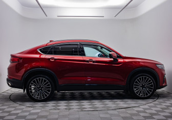 Подержанный автомобиль Geely Tugella 2022 года (4 фото)