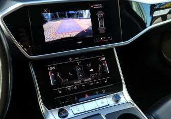Подержанный автомобиль Audi A6 Sedan 2021 года (12 фото)