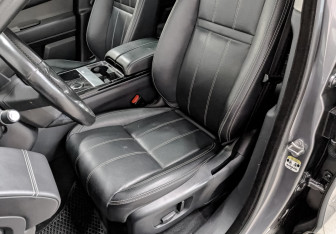 Подержанный автомобиль Land Rover Range Rover Velar 2018 года (19 фото)