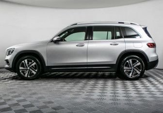 Подержанный автомобиль Mercedes-Benz GLB 2020 года (8 фото)