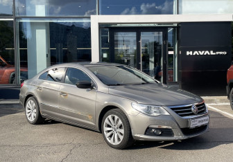 Подержанный автомобиль Volkswagen Passat CC 2010 года (3 фото)