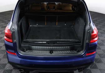 Подержанный автомобиль BMW X3 2017 года (10 фото)