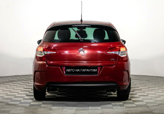 Подержанный автомобиль Citroen C4 Hatchback 2012 года (4 фото)