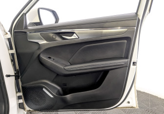 Подержанный автомобиль Haval Jolion 2023 года (23 фото)