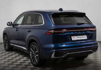 Подержанный автомобиль Geely Monjaro 2023 года (7 фото)