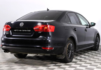 Подержанный автомобиль Volkswagen Jetta Sedan 2012 года (4 фото)