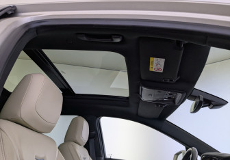 Подержанный автомобиль Cadillac XT5 2016 года (23 фото)