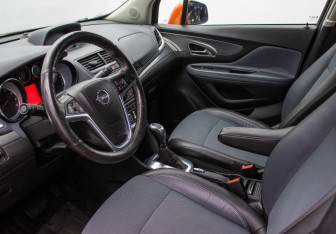 Подержанный автомобиль Opel Mokka 2013 года (10 фото)