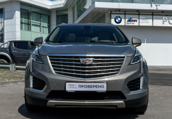 Подержанный автомобиль Cadillac XT5 2018 года (2 фото)