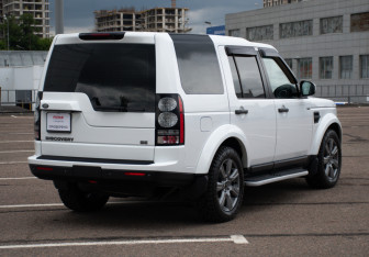 Подержанный автомобиль Land Rover Discovery 2015 года (5 фото)