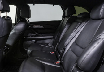 Подержанный автомобиль Mazda CX-9 2017 года (14 фото)