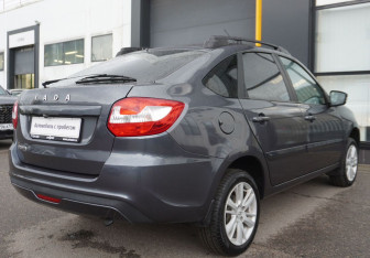 Подержанный автомобиль LADA (ВАЗ) Granta Liftback 2021 года (5 фото)