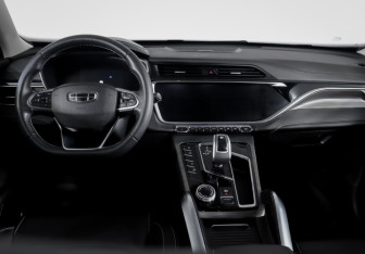 Подержанный автомобиль Geely Atlas Pro 2023 года (12 фото)