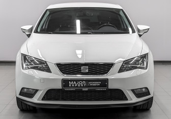 Подержанный автомобиль SEAT Leon Hatchback 2013 года (2 фото)