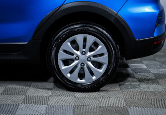 Подержанный автомобиль Kia Rio Hatchback 2021 года (15 фото)