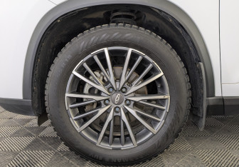 Подержанный автомобиль Chery Tiggo 8 Pro 2023 года (12 фото)