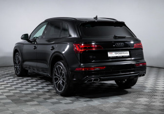 Подержанный автомобиль Audi Q5 2025 года (7 фото)