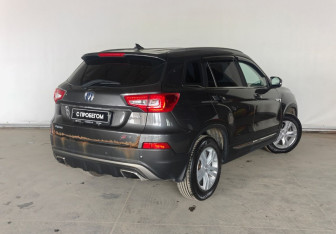 Подержанный автомобиль Changan CS75 2019 года (6 фото)