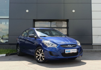 Подержанный автомобиль Hyundai Solaris Sedan 2013 года (3 фото)