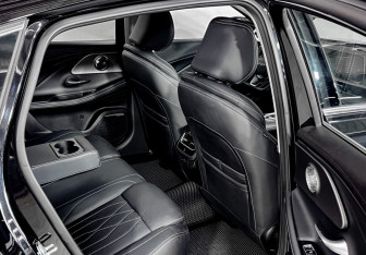 Подержанный автомобиль Chery Arrizo 8 2024 года (13 фото)