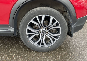 Подержанный автомобиль Mitsubishi Eclipse Cross 2019 года (12 фото)