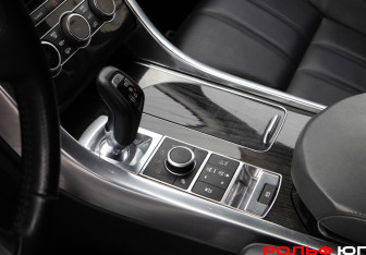 Подержанный автомобиль Land Rover Range Rover Sport 2014 года (16 фото)