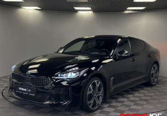 Подержанный автомобиль Kia Stinger 2018 года (26 фото)