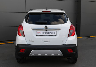 Подержанный автомобиль Opel Mokka 2014 года (6 фото)