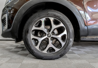 Подержанный автомобиль Renault Kaptur 2018 года (19 фото)