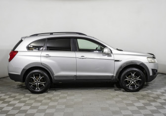 Подержанный автомобиль Chevrolet Captiva 2012 года (4 фото)