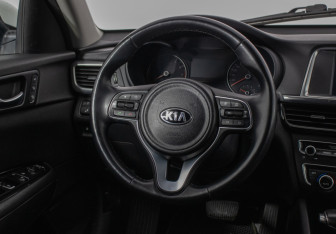 Подержанный автомобиль Kia Optima Sedan 2016 года (15 фото)