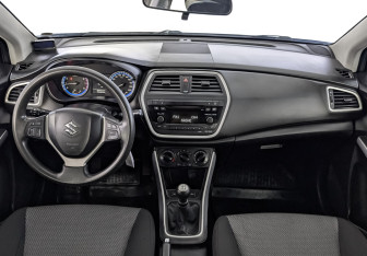 Подержанный автомобиль Suzuki SX4 Hatchback 2014 года (14 фото)