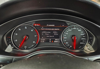 Подержанный автомобиль Audi A6 Sedan 2014 года (12 фото)
