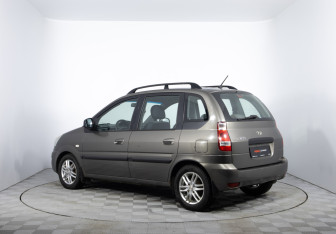 Подержанный автомобиль Hyundai Matrix 2008 года (7 фото)