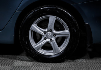 Подержанный автомобиль Mitsubishi Grandis 2008 года (9 фото)