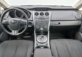 Подержанный автомобиль Mazda CX-7 2011 года (12 фото)