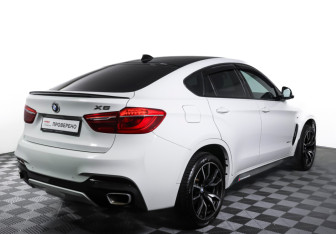 Подержанный автомобиль BMW X6 2018 года (5 фото)