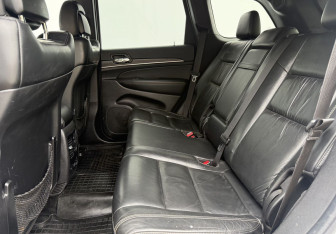 Подержанный автомобиль Jeep Grand Cherokee 2013 года (11 фото)