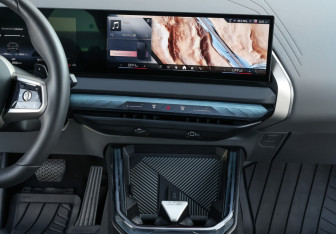 Подержанный автомобиль BMW X3 2025 года (17 фото)