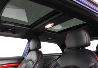 Подержанный автомобиль MINI Paceman 2016 года (13 фото)