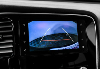 Подержанный автомобиль Mitsubishi Outlander 2021 года (10 фото)