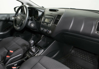 Подержанный автомобиль Kia Cerato Sedan 2017 года (9 фото)